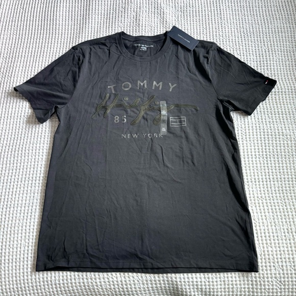 Bundle of summer men’s polos and t-shirt size XL. NWT to lightly used. - Picture 4 of 6